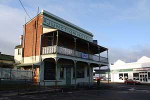 Junction Hotel at Canowindra