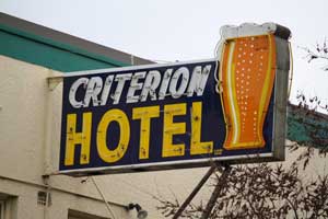 Criterion Hotel in Young